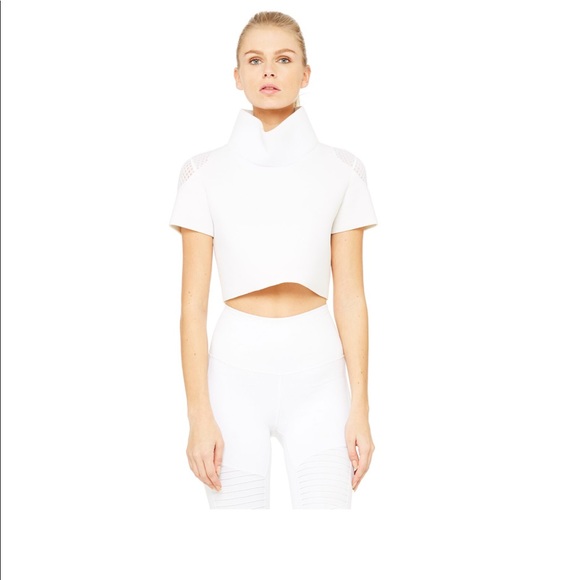 ALO Yoga Tops - Alo in shape short sleeve top